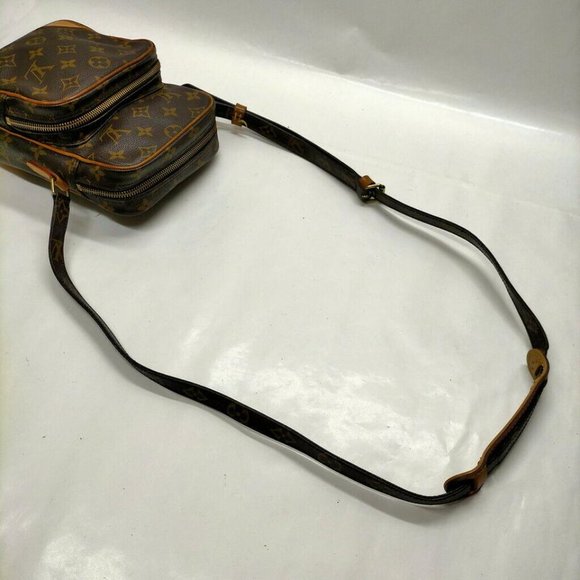 100% Authentic Louis Vuitton Amazon Monogram Cross - Picture 4 of 10